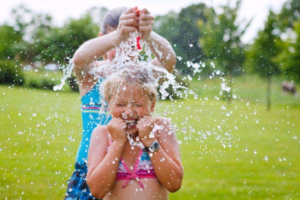 Water Balloon Toss 